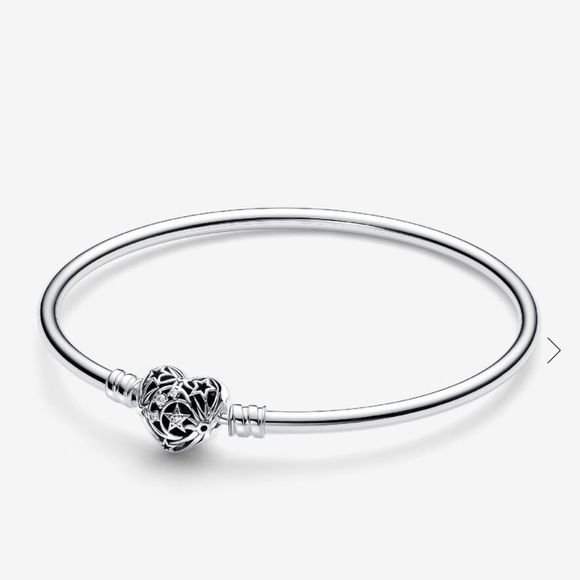 Pandora Heart Clasp Bangle bracelet Sterling silver 
NEW SIZE 8.3 inches - Picture 1 of 3